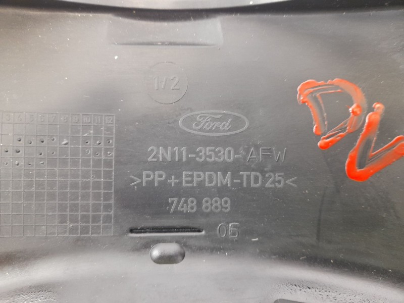 Recambio de moldura para ford fusion (cbk) ambiente referencia OEM IAM 2N113530AFW  