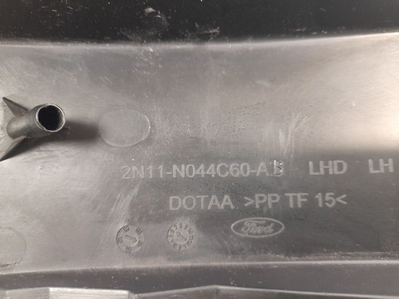 Recambio de moldura para ford fusion (cbk) ambiente referencia OEM IAM 2N11N044C60AB  