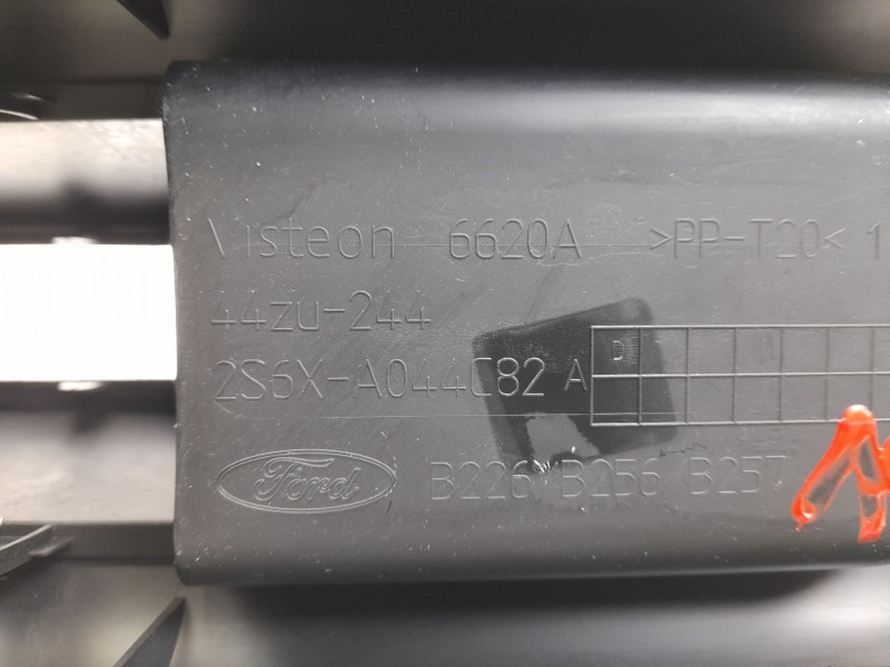 Recambio de moldura para ford fusion (cbk) ambiente referencia OEM IAM 2S6XA044C82A  