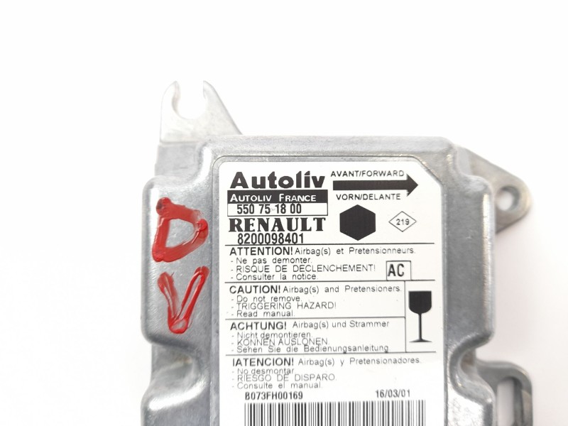 Recambio de centralita airbag para renault kangoo 1.2 i referencia OEM IAM 8200098401  550751800