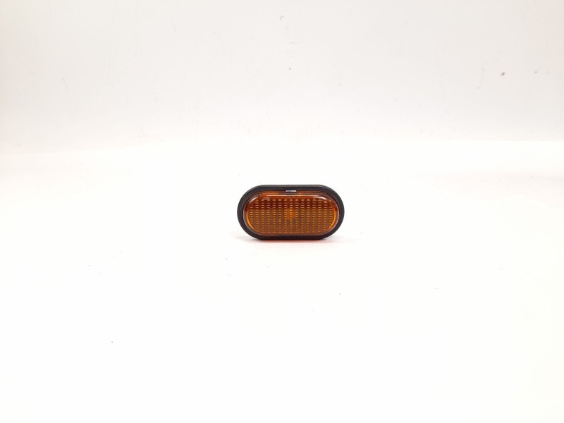 Recambio de piloto lateral derecho para renault kangoo 1.2 i referencia OEM IAM 7700847333  13910020