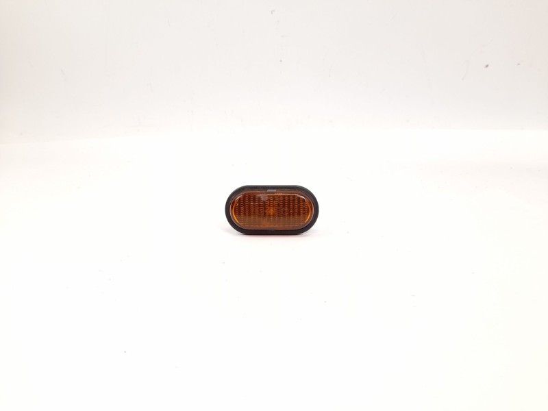Recambio de piloto lateral izquierdo para renault kangoo 1.2 i referencia OEM IAM 7700847333  13910020