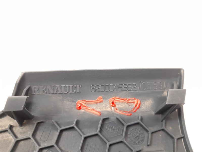 Recambio de moldura para renault kangoo 1.2 i referencia OEM IAM 8200045862  