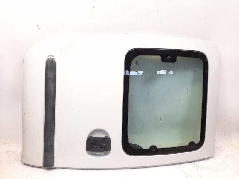 Recambio de puerta lateral corredera derecha para renault kangoo 1.2 i referencia OEM IAM   