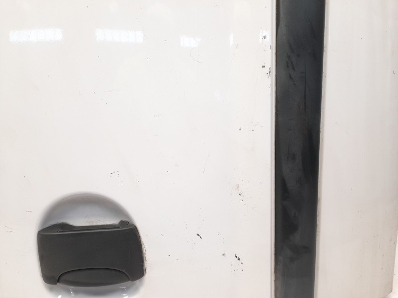 Recambio de puerta lateral corredera izquierda para renault kangoo 1.2 i referencia OEM IAM   