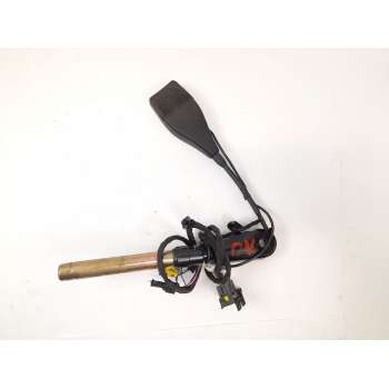 ENGANCHE CINTURON SEGURIDAD DELANTERO DERECHO 