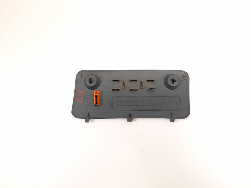 Recambio de moldura para renault kangoo 1.2 i referencia OEM IAM 7700354227  