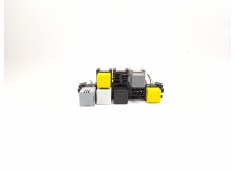 Recambio de caja reles / fusibles para renault kangoo 1.2 i referencia OEM IAM 7703297572  