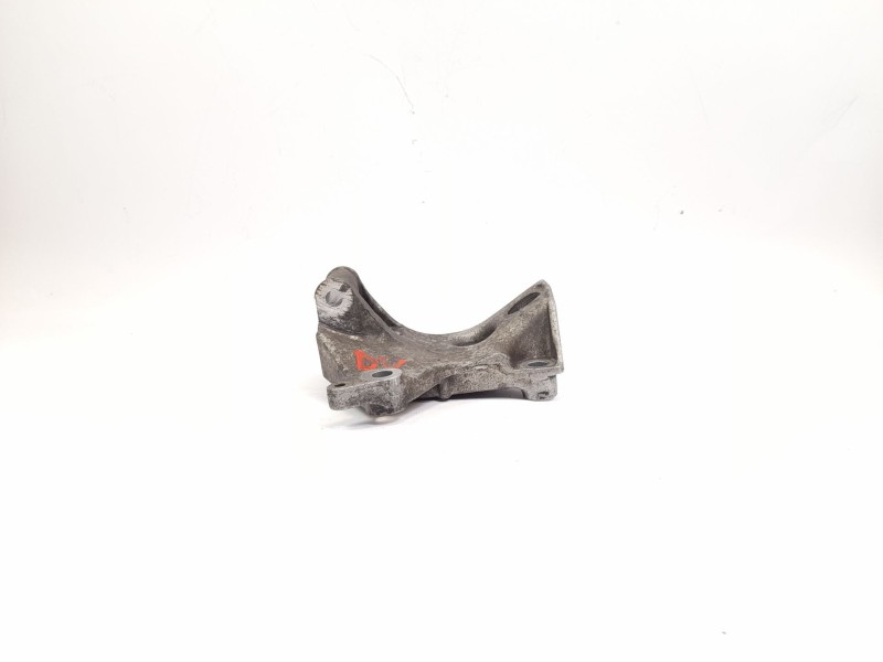 Recambio de soporte alternador para renault kangoo 1.2 i referencia OEM IAM 7700864288  