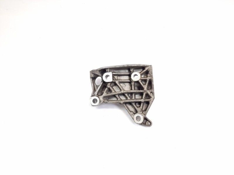 Recambio de soporte alternador para renault kangoo 1.2 i referencia OEM IAM 7700864288  