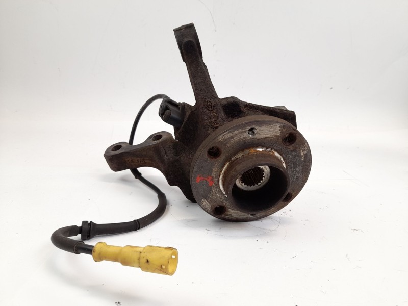 Recambio de mangueta delantera izquierda para renault kangoo 1.2 i referencia OEM IAM   