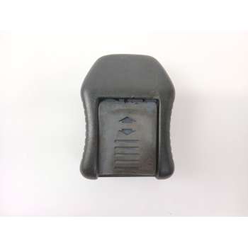 ENGANCHE CINTURON SEGURIDAD DELANTERO 