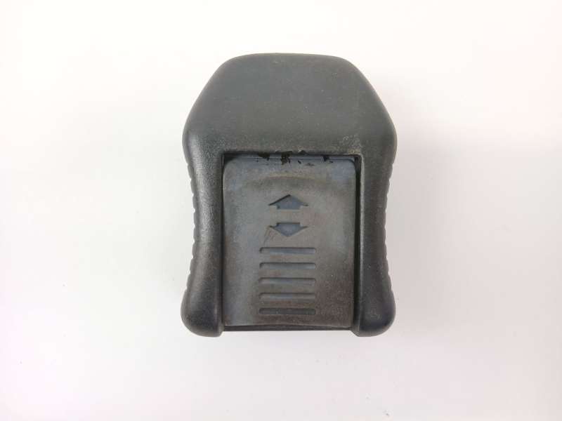 ENGANCHE CINTURON SEGURIDAD DELANTERO 