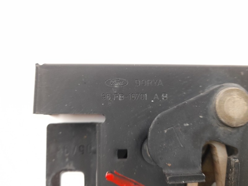 Recambio de cerradura capot para ford courier pick-up 1.8 d referencia OEM IAM 96FB16701AB  