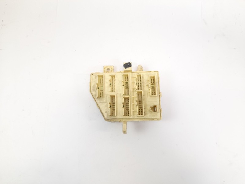 Recambio de caja reles / fusibles para kia carens iii monospace un 2.0 crdi referencia OEM IAM 919501D510  