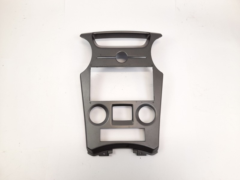 Recambio de moldura para kia carens iii monospace un 2.0 crdi referencia OEM IAM 80469848  