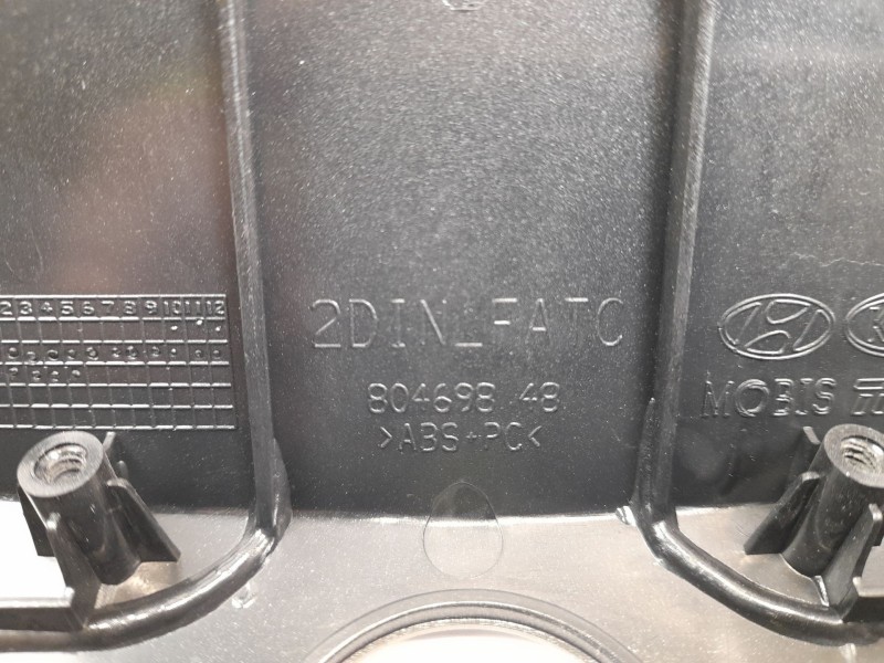 Recambio de moldura para kia carens iii monospace un 2.0 crdi referencia OEM IAM 80469848  