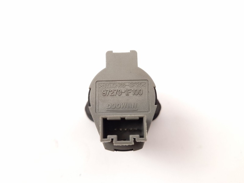 Recambio de sensor temperatura para kia carens iii monospace un 2.0 crdi referencia OEM IAM 972701F100  