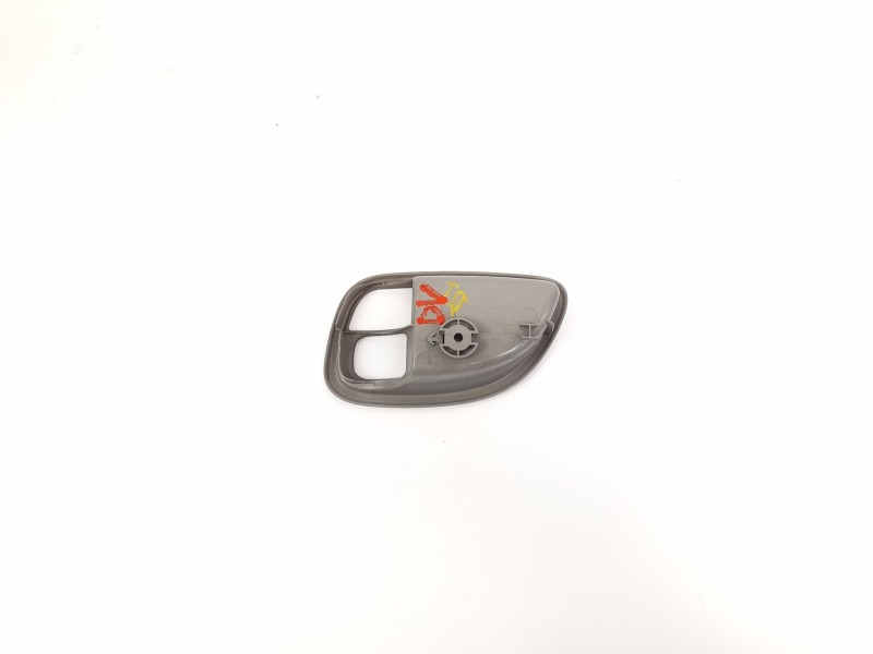 Recambio de moldura para kia carens iii monospace un 2.0 crdi referencia OEM IAM 826111D000  