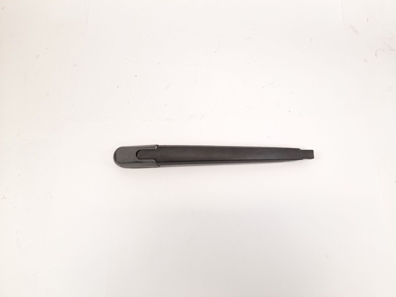 Recambio de brazo limpia trasero para kia carens iii monospace un 2.0 crdi referencia OEM IAM   