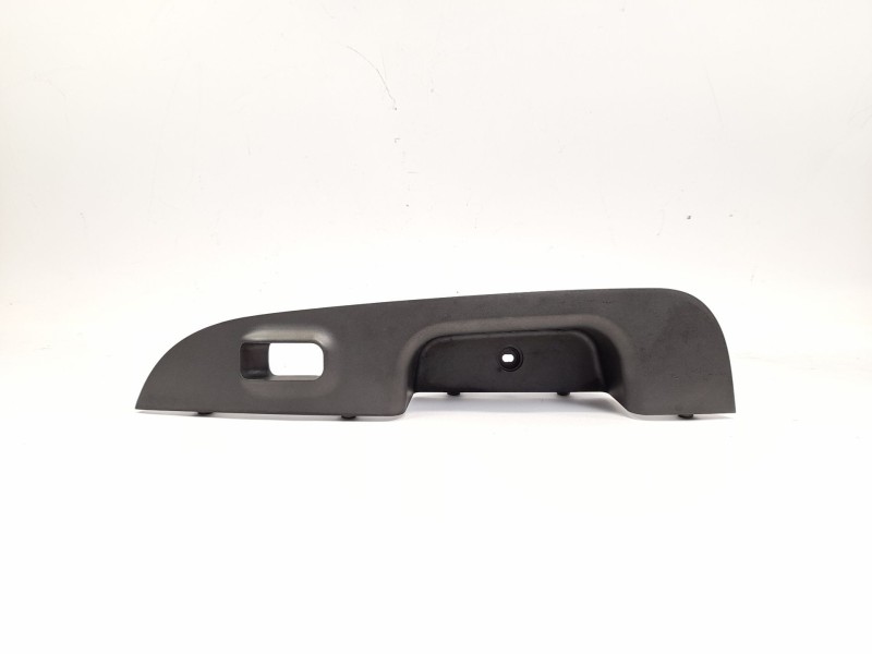 Recambio de moldura para kia carens iii monospace un 2.0 crdi referencia OEM IAM   