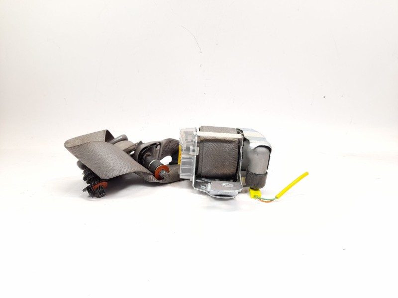 Recambio de cinturon seguridad delantero izquierdo para kia carens iii monospace un 2.0 crdi referencia OEM IAM 888101D200  