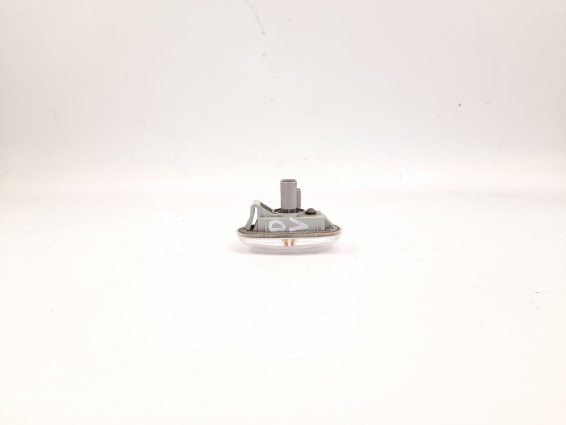 Recambio de piloto lateral izquierdo para kia carens iii monospace un 2.0 crdi referencia OEM IAM 923033K0  