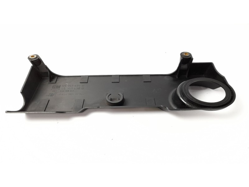 Recambio de tapa superior motor para opel meriva enjoy referencia OEM IAM 55351691V 55351690O 