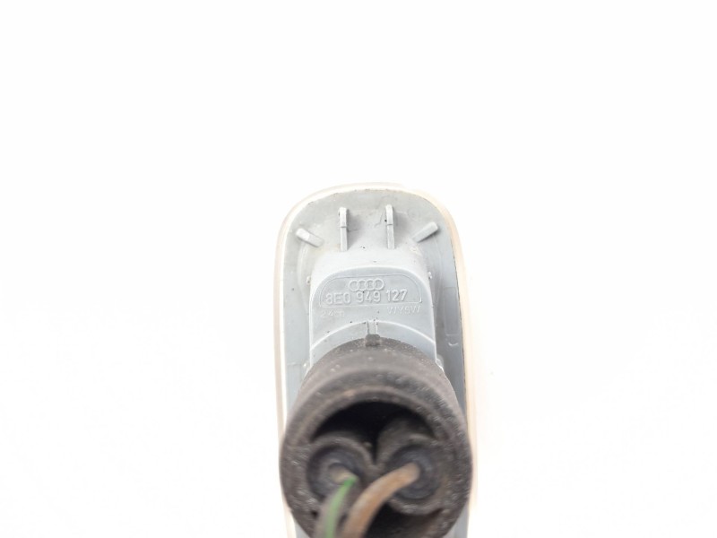 Recambio de piloto lateral derecho para audi tt (8n3/8n9) 1.8 t coupe (132kw) referencia OEM IAM 8E0949127  