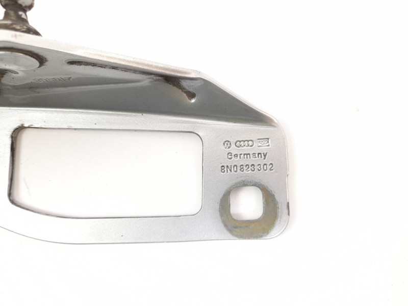Recambio de bisagra para audi tt (8n3/8n9) 1.8 t coupe (132kw) referencia OEM IAM 8N0823302  