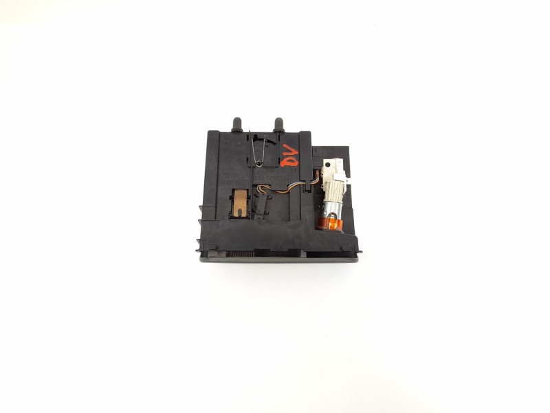 Recambio de cenicero para audi tt (8n3/8n9) 1.8 t coupe (132kw) referencia OEM IAM 8N0857951  