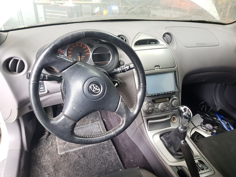toyota celica (t23) del año 1999
