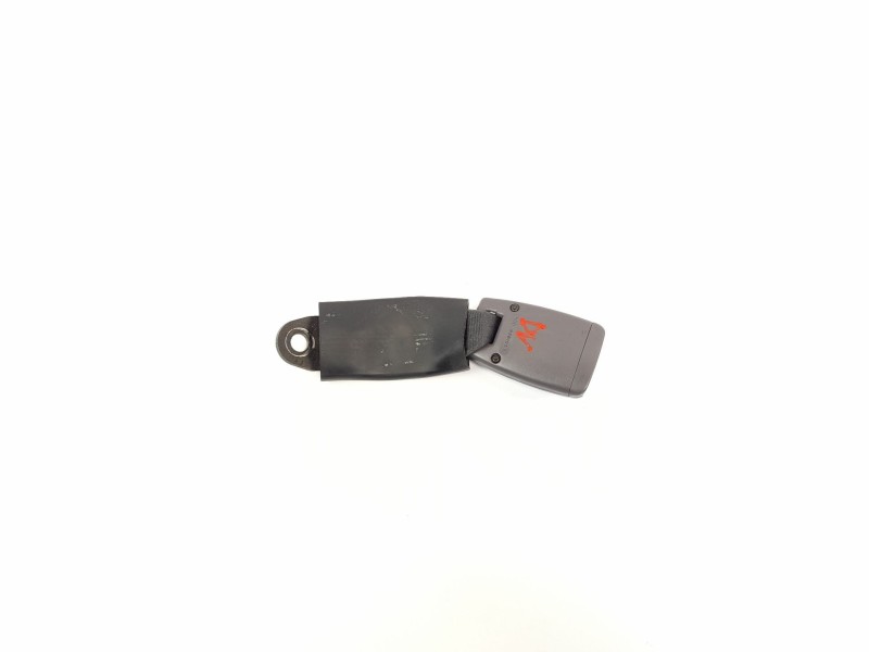 Recambio de enganche cinturon seguridad trasero derecho para toyota celica (t23) 1.8 referencia OEM IAM NSB1053  