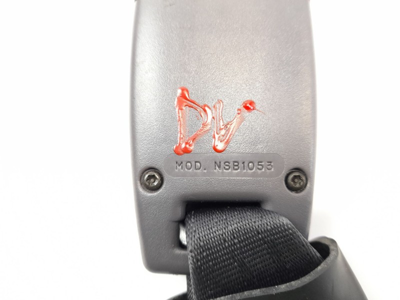 Recambio de enganche cinturon seguridad trasero derecho para toyota celica (t23) 1.8 referencia OEM IAM NSB1053  