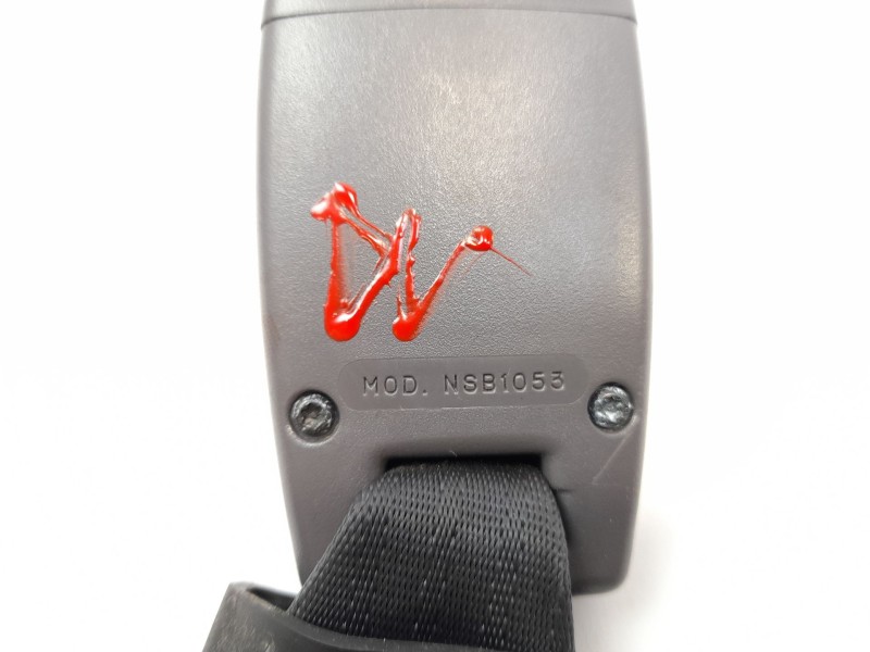 Recambio de enganche cinturon seguridad trasero izquierdo para toyota celica (t23) 1.8 referencia OEM IAM NSB1053  
