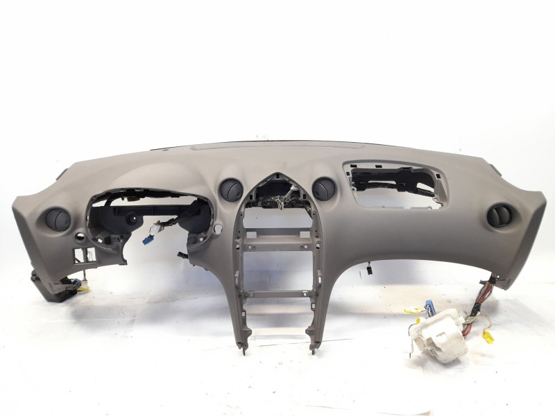Recambio de salpicadero para toyota celica (t23) 1.8 referencia OEM IAM   