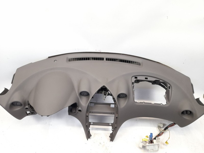 Recambio de salpicadero para toyota celica (t23) 1.8 referencia OEM IAM   