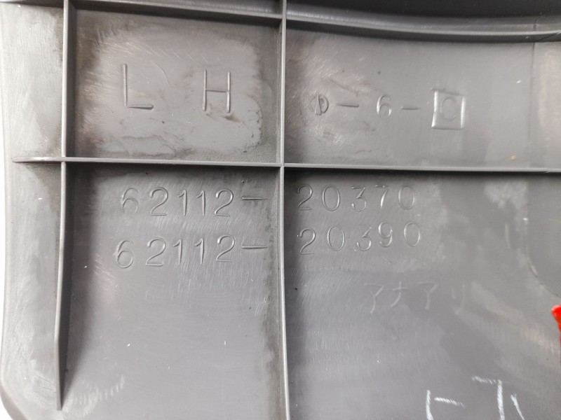 Recambio de moldura para toyota celica (t23) 1.8 referencia OEM IAM 6211220370  