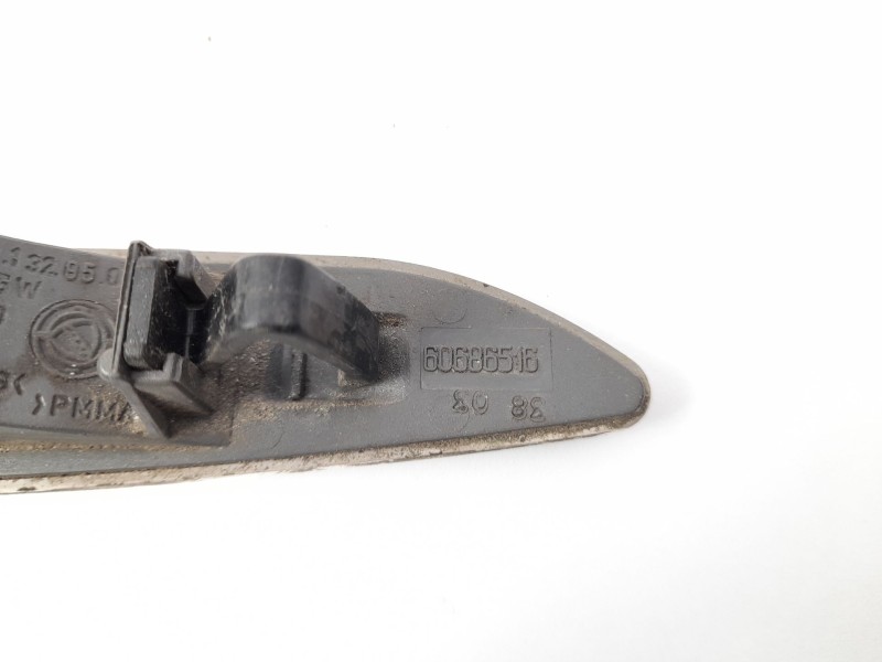 Recambio de piloto lateral izquierdo para fiat ulysse (179_) 2.2 jtd referencia OEM IAM 60686516  