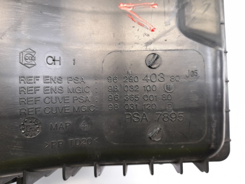 Recambio de filtro aire para fiat ulysse (179_) 2.2 jtd referencia OEM IAM 9629040380 9636500180 98032100H