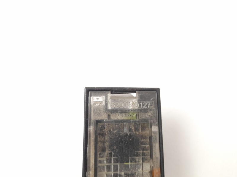 Recambio de piloto matricula para renault laguna ii (bg0/1_) 2.0 dci (bg1t) referencia OEM IAM 8200480127  