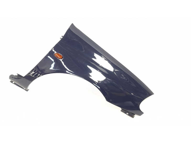 Recambio de aleta delantera derecha para renault clio ii fase i (b/cbo) 1.2 referencia OEM IAM 0272011  
