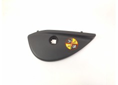 Recambio de moldura para renault laguna ii (bg0/1_) 2.0 dci (bg1t) referencia OEM IAM 8200243727  8200243726