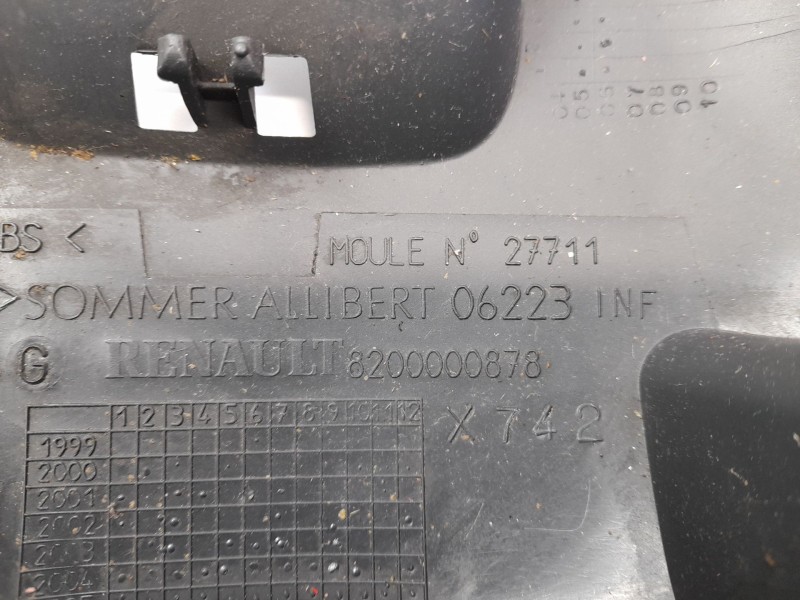 Recambio de moldura para renault laguna ii (bg0/1_) 2.0 dci (bg1t) referencia OEM IAM 8200000878  