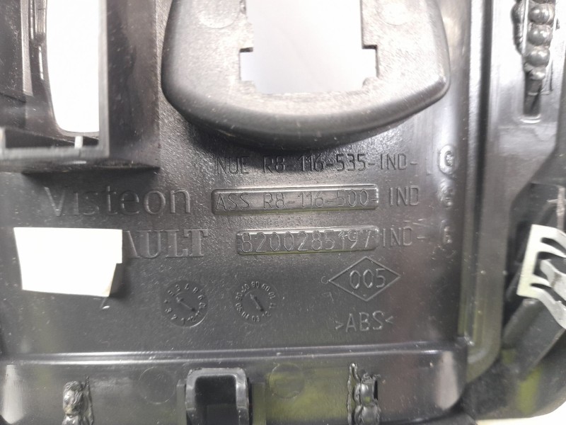 Recambio de moldura para renault laguna ii (bg0/1_) 2.0 dci (bg1t) referencia OEM IAM 8200285197  R8116550