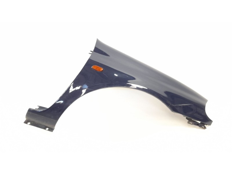 Recambio de aleta delantera derecha para renault clio ii fase i (b/cbo) 1.2 referencia OEM IAM 0272011  