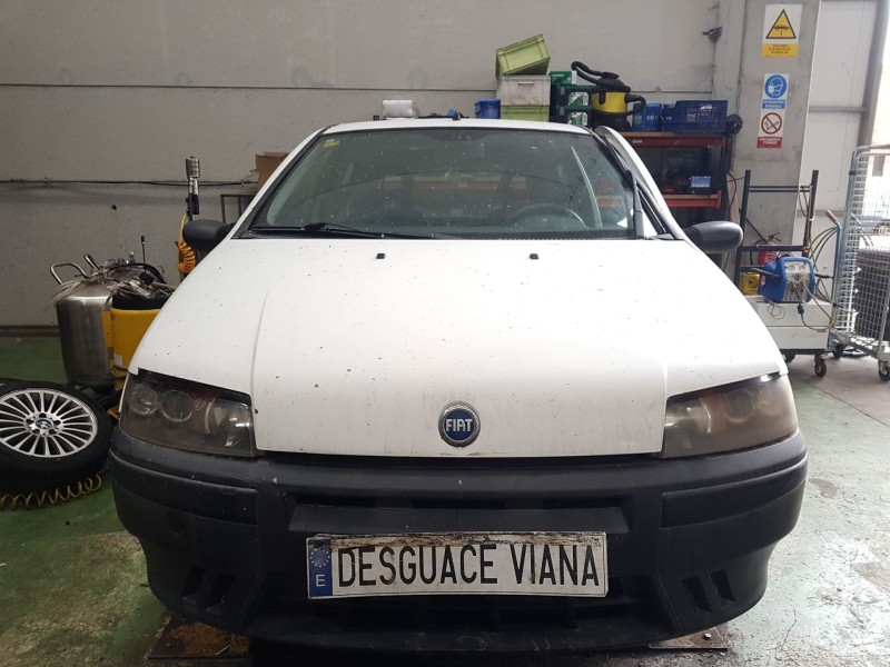 fiat punto berlina (188) del año 2000