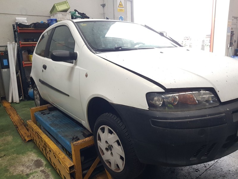 fiat punto berlina (188) del año 2000