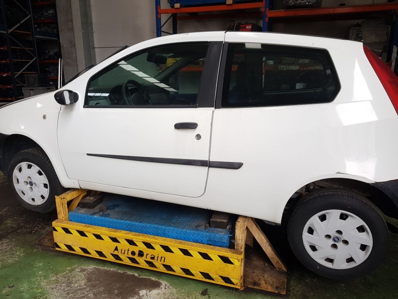 fiat punto berlina (188) del año 2000