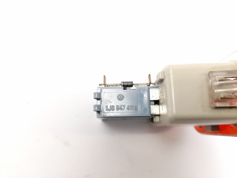 Recambio de luz interior para seat leon (1m1) 1.9 tdi referencia OEM IAM 1J0947411B  